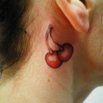 inkin - tatouage cerises derrière oreille - atelier isa.jpg
