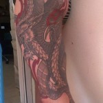 inkin-tatouage-dragon-cuisse-jambe-DRKIPIC TATOUAGE-graphique.jpg