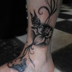 inkin-tatouage-fleur-cheville-doll-and-skull-tattoo-graphique.jpg