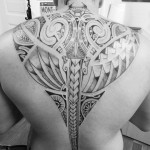 inkin - tatouage maori dans le dos - Manava tattoo.jpg