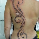 inkin - tatouage maori dans le dos - Manaheu Tattoo.jpg