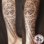 inkin - tatouage tribal sur mollet - chimé tahiti tatau.jpg