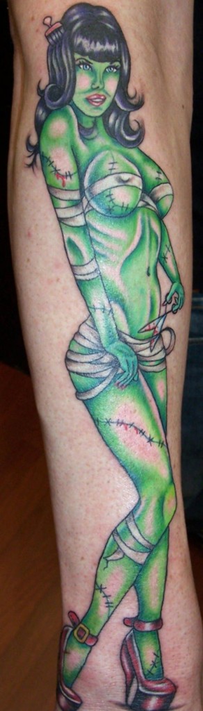 inkin - tatouage zombie très sexy sur bras